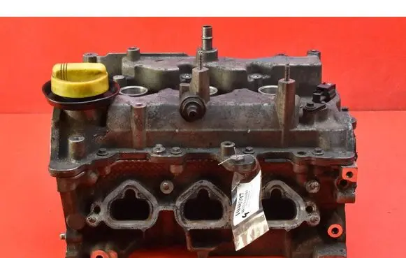 Dacia Sandero Engine head 