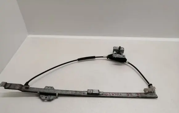 Volkswagen Transporter - Caravelle T4 Front door manual window regulator 701837502