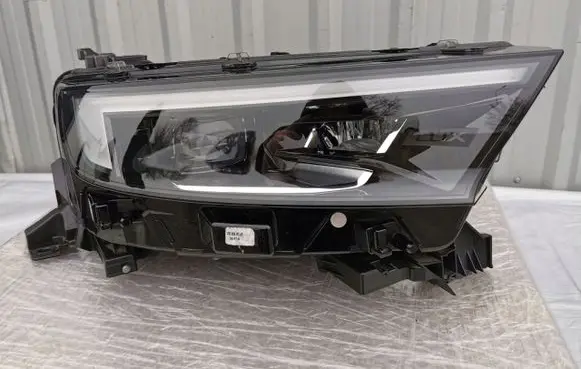 Opel Mokka B Headlight/headlamp 9834016680
