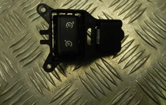 Renault Clio IV Cruise control switch 684920540R T1819