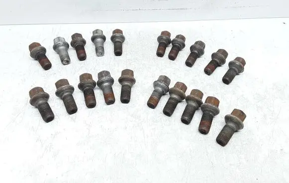 Mercedes-Benz E W212 Nuts/bolts 