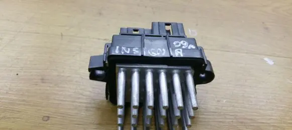 Opel Insignia A Heater blower motor/fan resistor 15141283 F011500017
