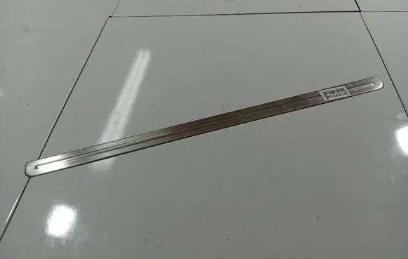 Nissan Primera Front sill trim cover