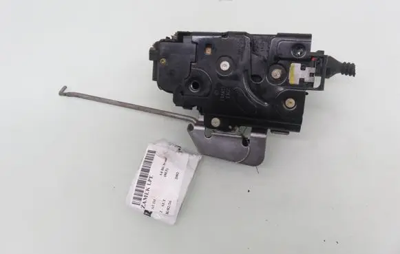 Audi A4 S4 B6 8E 8H Front door lock 4B1837015G