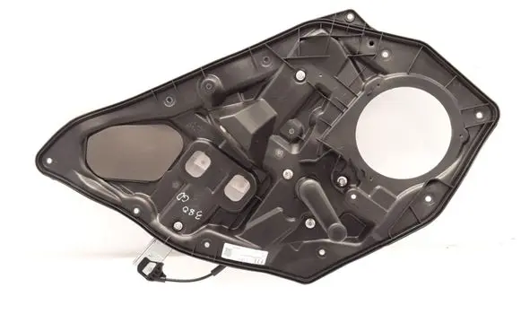 Rear door manual window regulator