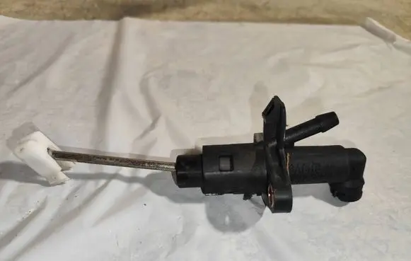 Clutch master cylinder