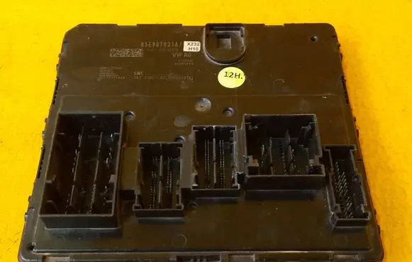 Seat Ibiza IV (6J,6P) Central body control module 85E907031AJ