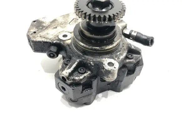 Jeep Grand Cherokee (WK) Fuel injection high pressure pump A6420700501