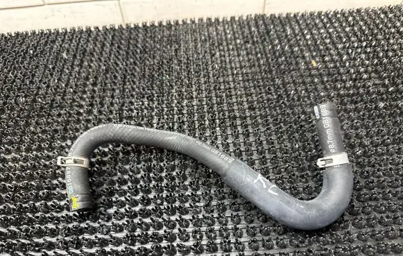 Renault Koleos II Engine coolant pipe/hose