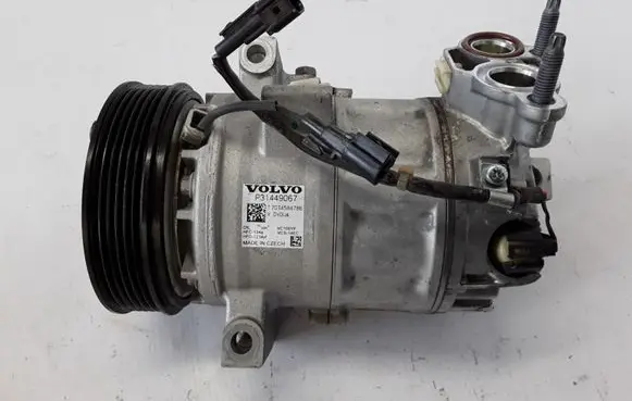 Volvo XC60 Air conditioning (A/C) compressor (pump) 31449067
