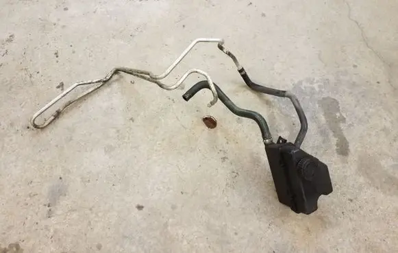 Citroen Berlingo Power steering fluid tank/reservoir