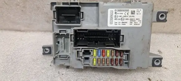 Peugeot Bipper Fuse module 01368890080 116RA000013 116RI000674