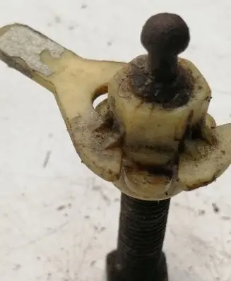 Headlight/headlamp mounting bracket