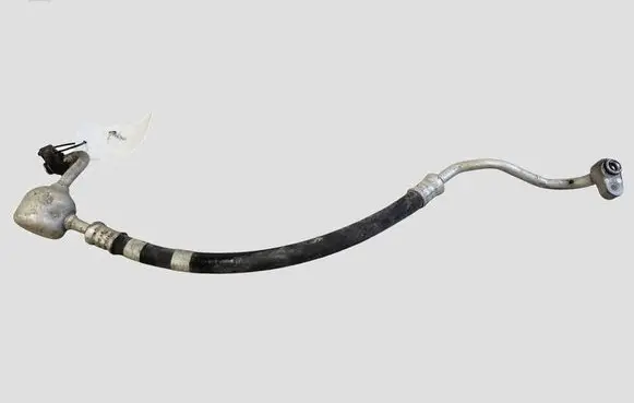 Toyota RAV 4 (XA50) Air conditioning (A/C) pipe/hose