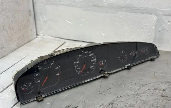 Audi A6 S6 C4 4A Speedometer (instrument cluster) 4A1919033FQ 110008670002