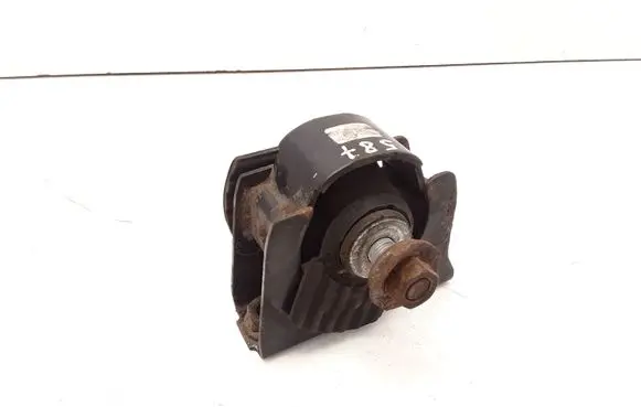 Toyota Avensis T270 Engine mount bracket