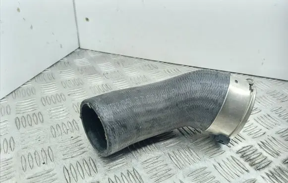 Volvo XC60 Intercooler hose/pipe 31657738