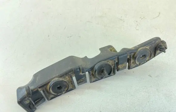Audi A3 S3 A3 Sportback 8P Front bumper mounting bracket 8P0807183A