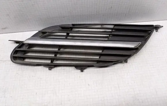 Nissan Almera Tino Front bumper lower grill 62330BU00 9381M010