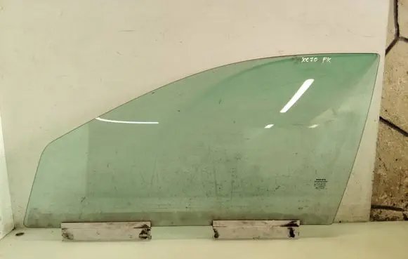 Volvo XC70 Front door window glass four-door DOT57M53AS2 E000186 43R001106