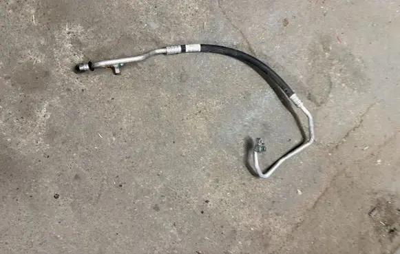 Hyundai i30 Air conditioning (A/C) pipe/hose 97762G4550