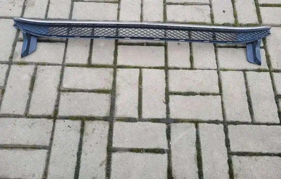 Front bumper lower grill