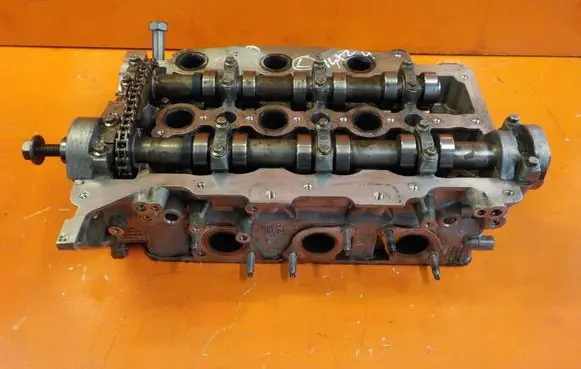 Land Rover Range Rover Evoque L538 Engine head 9X2Q6C064DA 306DT