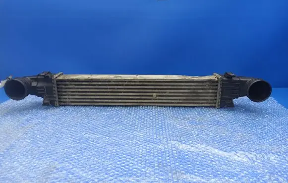 Mercedes-Benz E W211 Intercooler radiator A2115001102