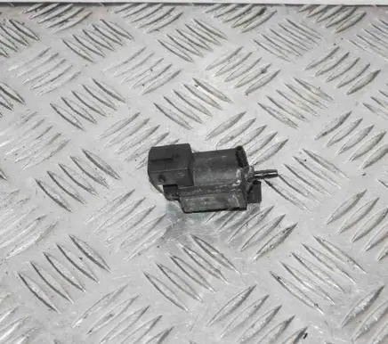 BMW 3 F30 F35 F31 Turbo solenoid valve 7810831