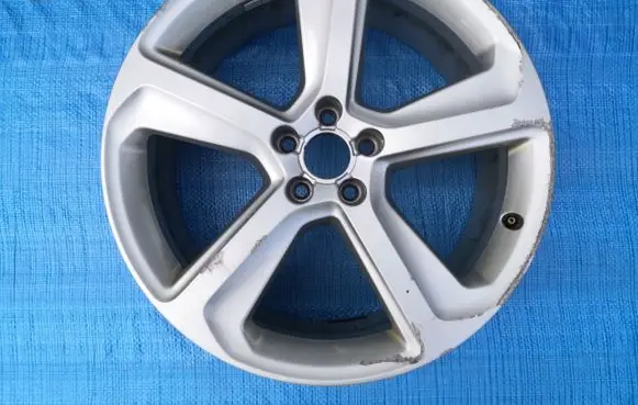 Audi Q5 SQ5 R20 alloy rim 8R0601025CA