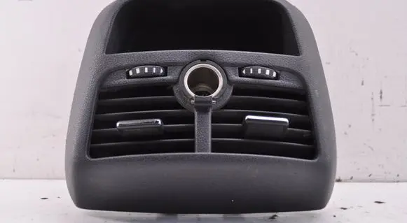 Rear air vent grill