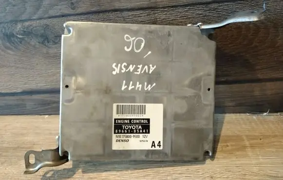 Toyota Avensis T250 Engine control unit/module