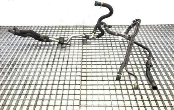 Engine coolant pipe/hose