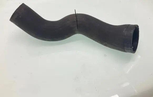 Volvo XC90 Intercooler hose/pipe