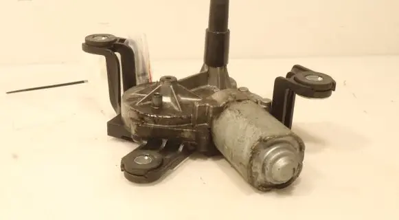 Opel Astra H Rear window wiper motor 13105981