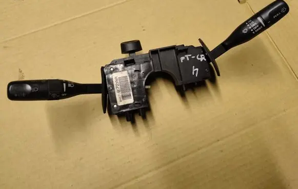Chrysler PT Cruiser Wiper turn signal indicator stalk/switch 04671872AA
