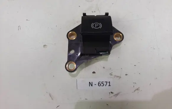 Toyota Avensis T270 Hand parking brake switch 