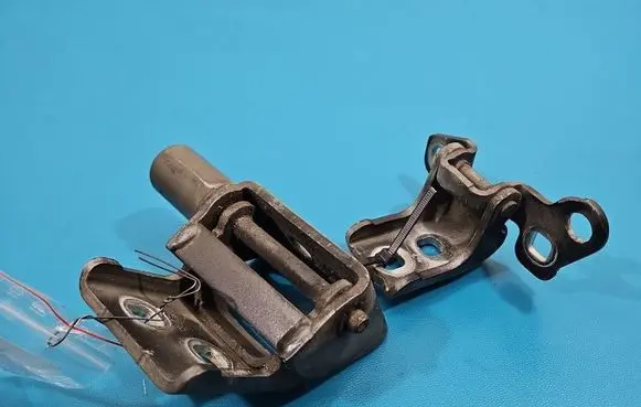 Renault Clio III Front door hinge set IMPRK1547114