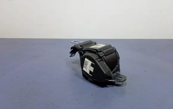 BMW 5 G30 G31 Front seatbelt 635775400A