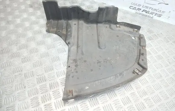 BMW 1 E82 E88 Front bumper skid plate/under tray 7166258