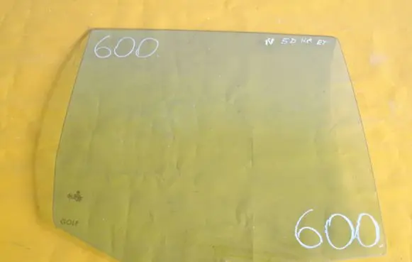 Volkswagen Golf IV Rear door window glass