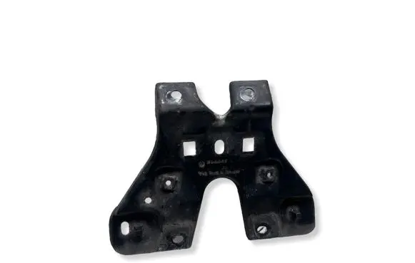 Volkswagen PASSAT B8 Radiator support slam panel bracket 3G0805567A