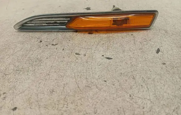 Ford Mondeo MK IV Front fender indicator light 7S7113K354AD