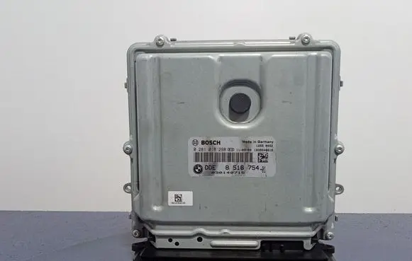 BMW 5 F10 F11 Engine control unit/module ECU 8516754