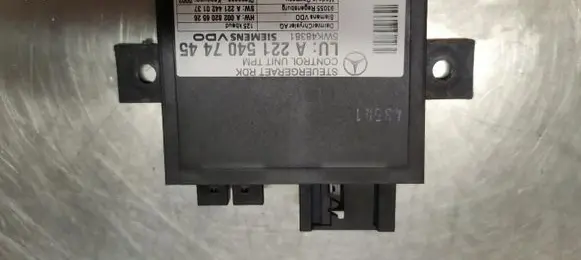 Mercedes-Benz S W221 Tire pressure control unit A2215407445