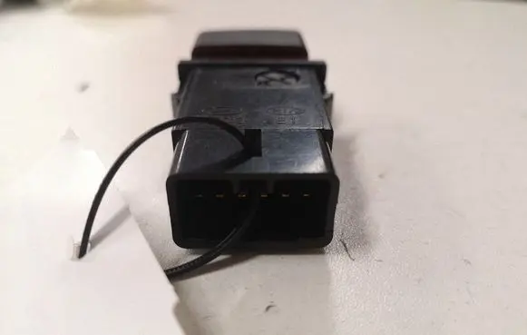 KIA Sportage Hazard light switch 864W0140