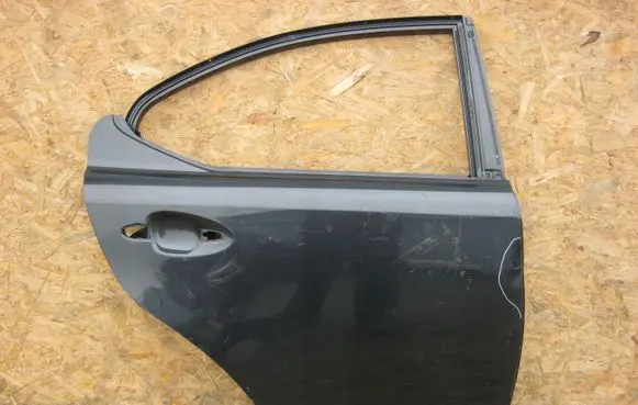 Lexus IS 220D-250-350 Rear door