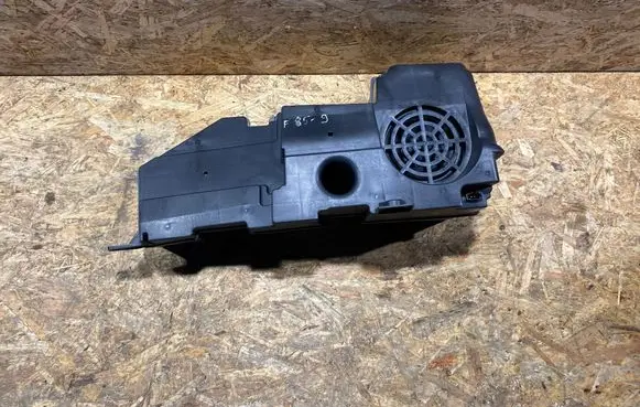 Audi A6 S6 C7 4G Subwoofer speaker 4G9035381A