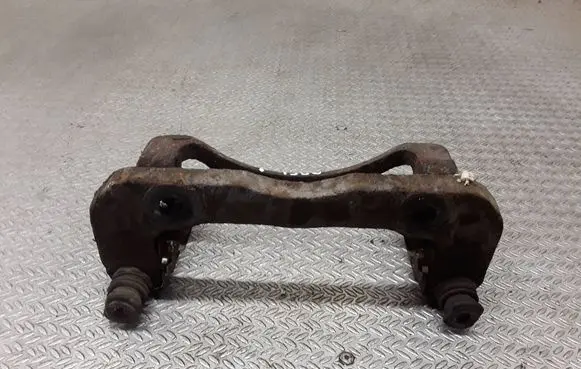 Hyundai Santa Fe Front Brake Caliper Pad/Carrier