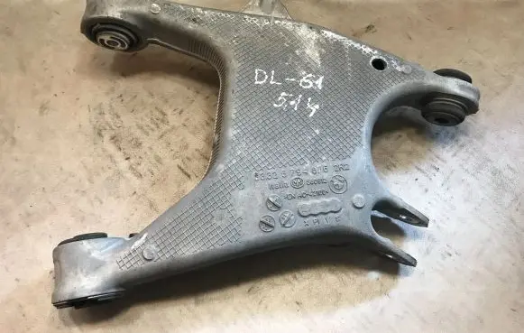 Rear upper control arm/wishbone
